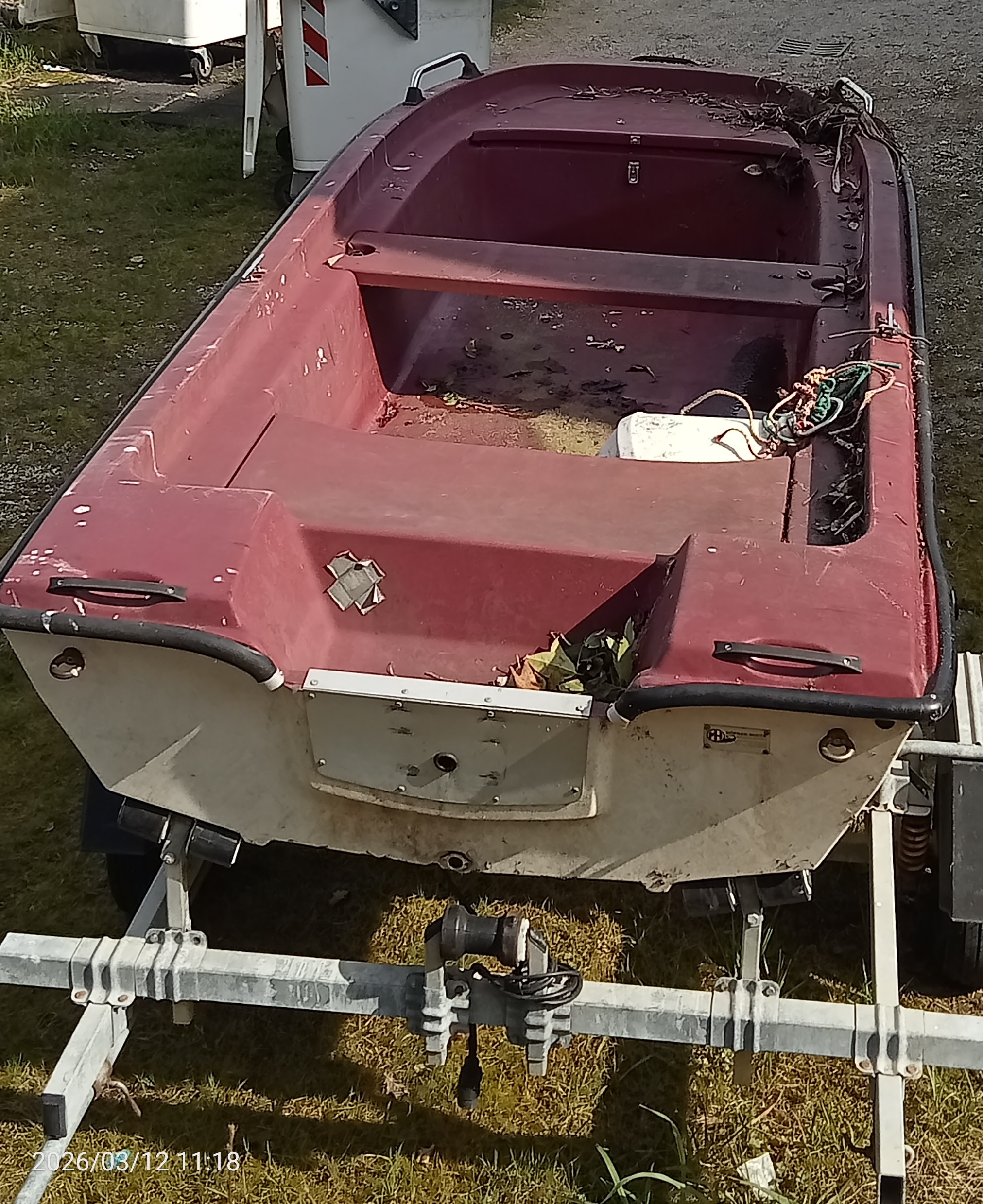 Avviso di rimozione natante abbandonato a S. Felice d/B